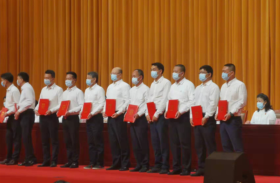 實(shí)力彰顯！全市工業(yè)振興大會召開，桂林鴻程斬獲多項(xiàng)榮譽(yù)